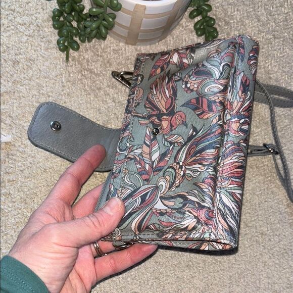 Sakroots Gray and Pink Women's Bag - Picture 9 of 10